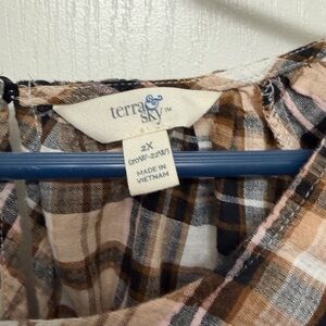 terry & sky Plaid Top in Brown & White